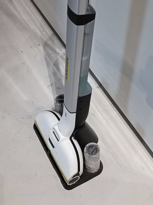 Mop elektryczny KARCHER EWM 2 Premium
