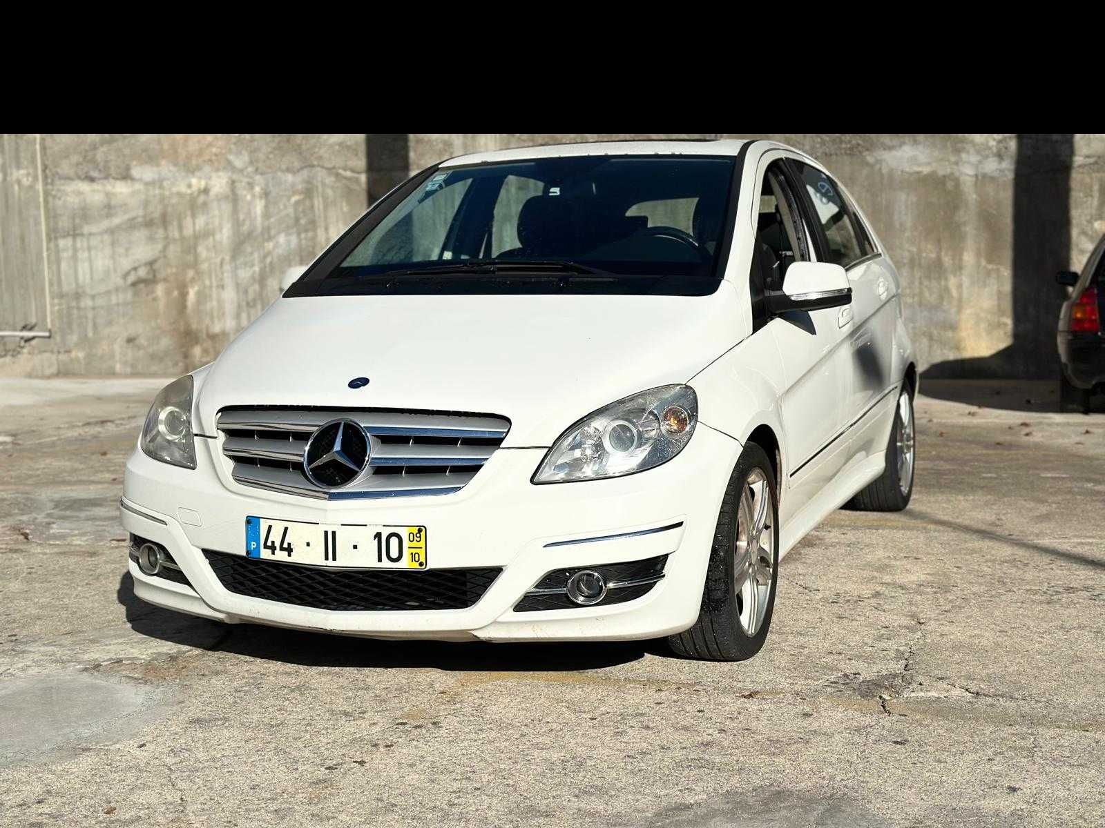 Mercedes-Benz B200