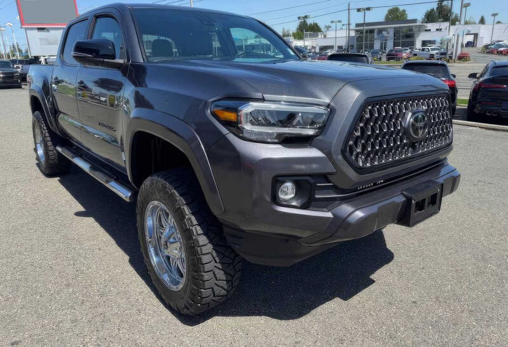 Toyota Tacoma Limited      2022