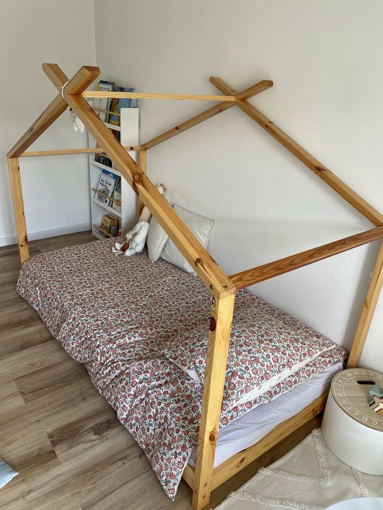Vende-se cama montessori com colchao