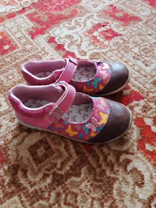 Бесплатно.туфди для девочки