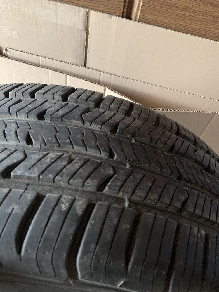 Резина 235/55R19 laufenn Goodrich комплект