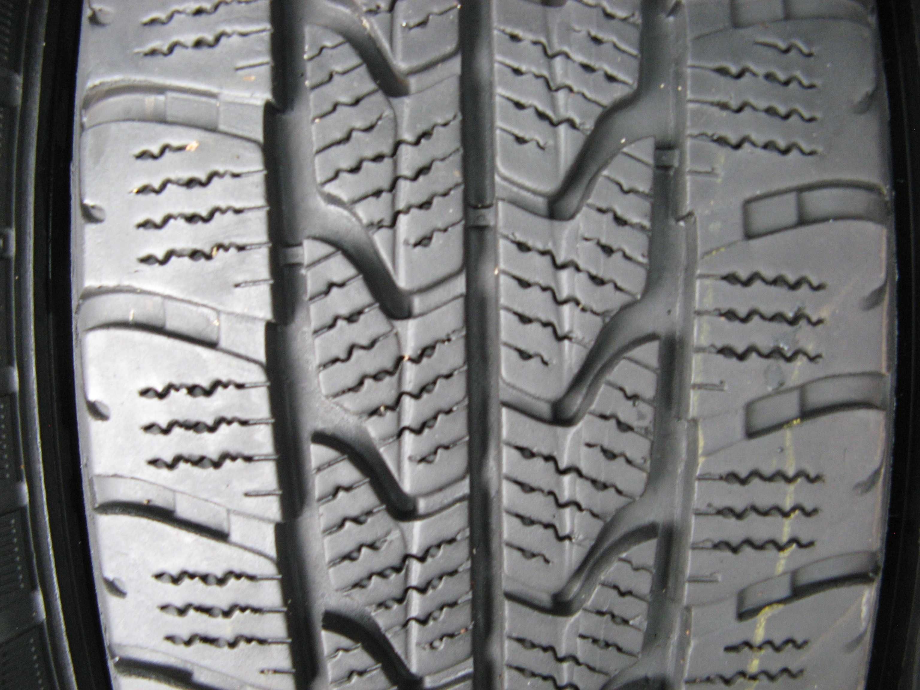 205/75R16C GOODYEAR UltraGrip Cargo - nr.0378