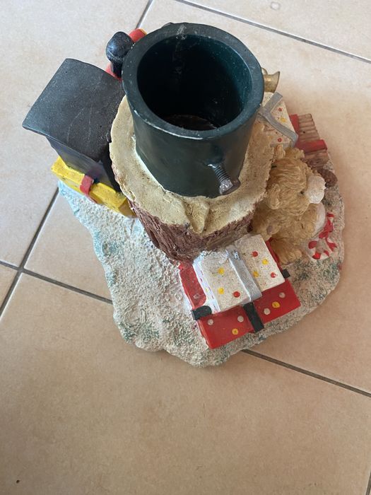 Suporte decorativo para arvore de natal (com rachadura)