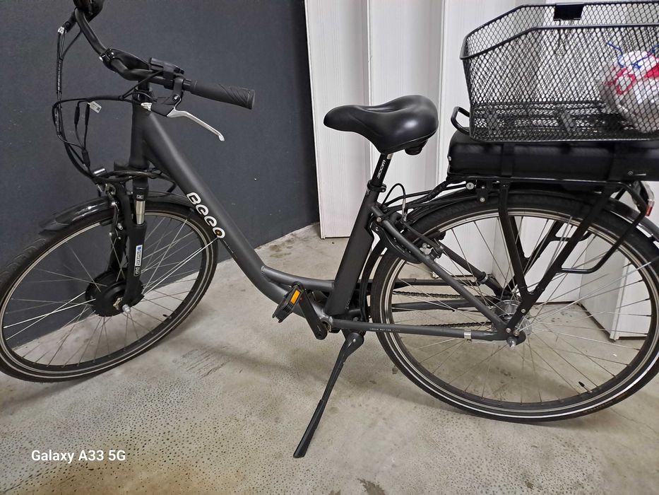 Bicicleta elétrica citadina usada, como nova. Boa autonomia.