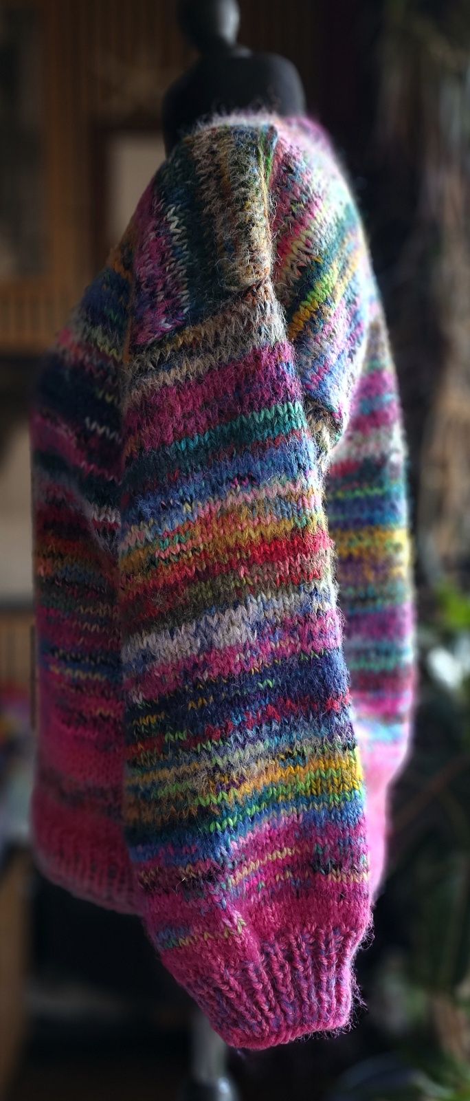Wielobarwny sweter handmade z alpaką