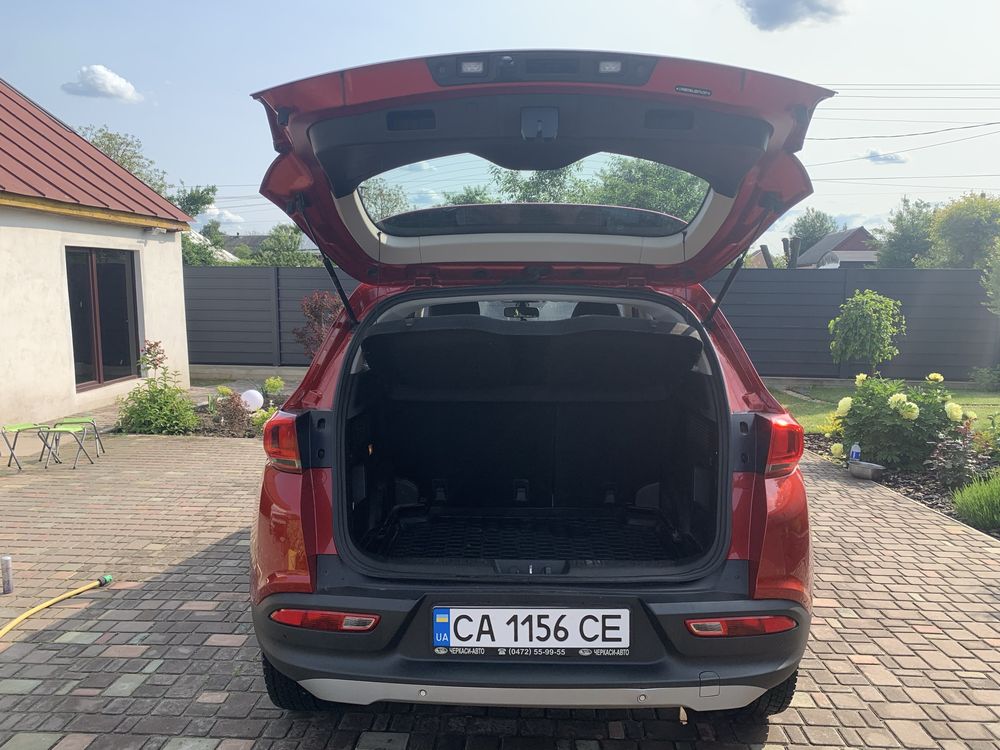 Продаю машину Chery