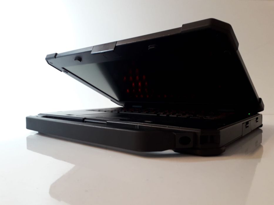 Dell Latitude Rugged do warsztatu, dla mechanika pancerny laptop