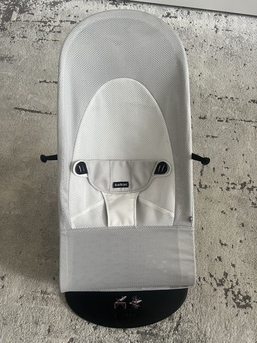 шезлонг качалка babybjorn