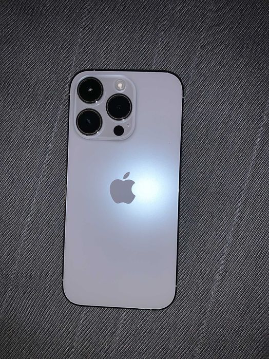 iPhone 14 pro 512 gb + etui i kable