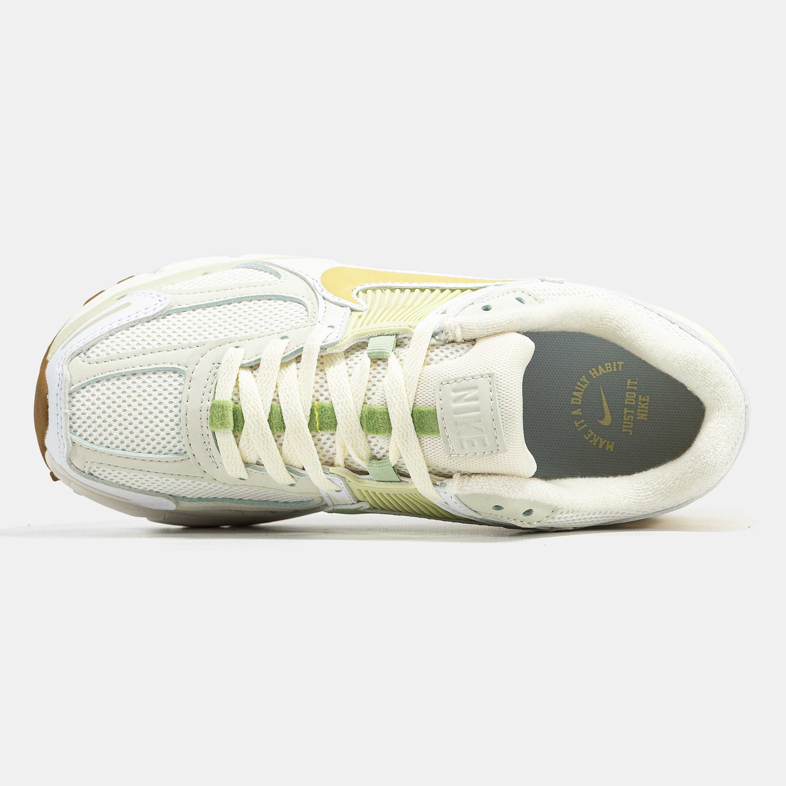 Кросівки Nike Zoom Vomero 5 White/Gold premium