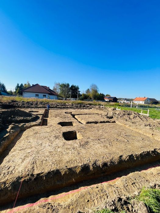 Usługi Koparką, minikoparką, niwelacja terenu, korytowanie