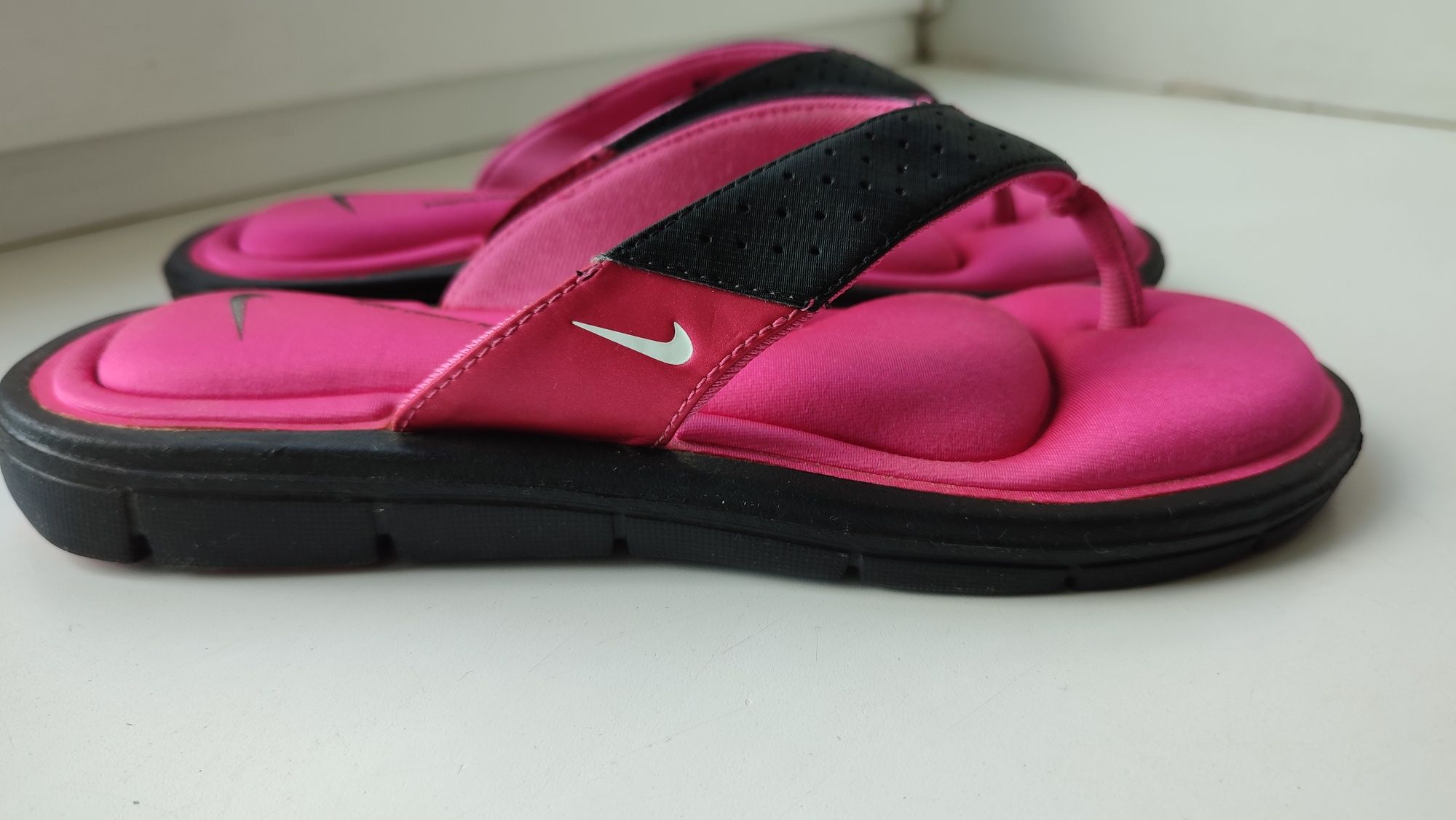 Самые крутые шлепки в Украине NIKE