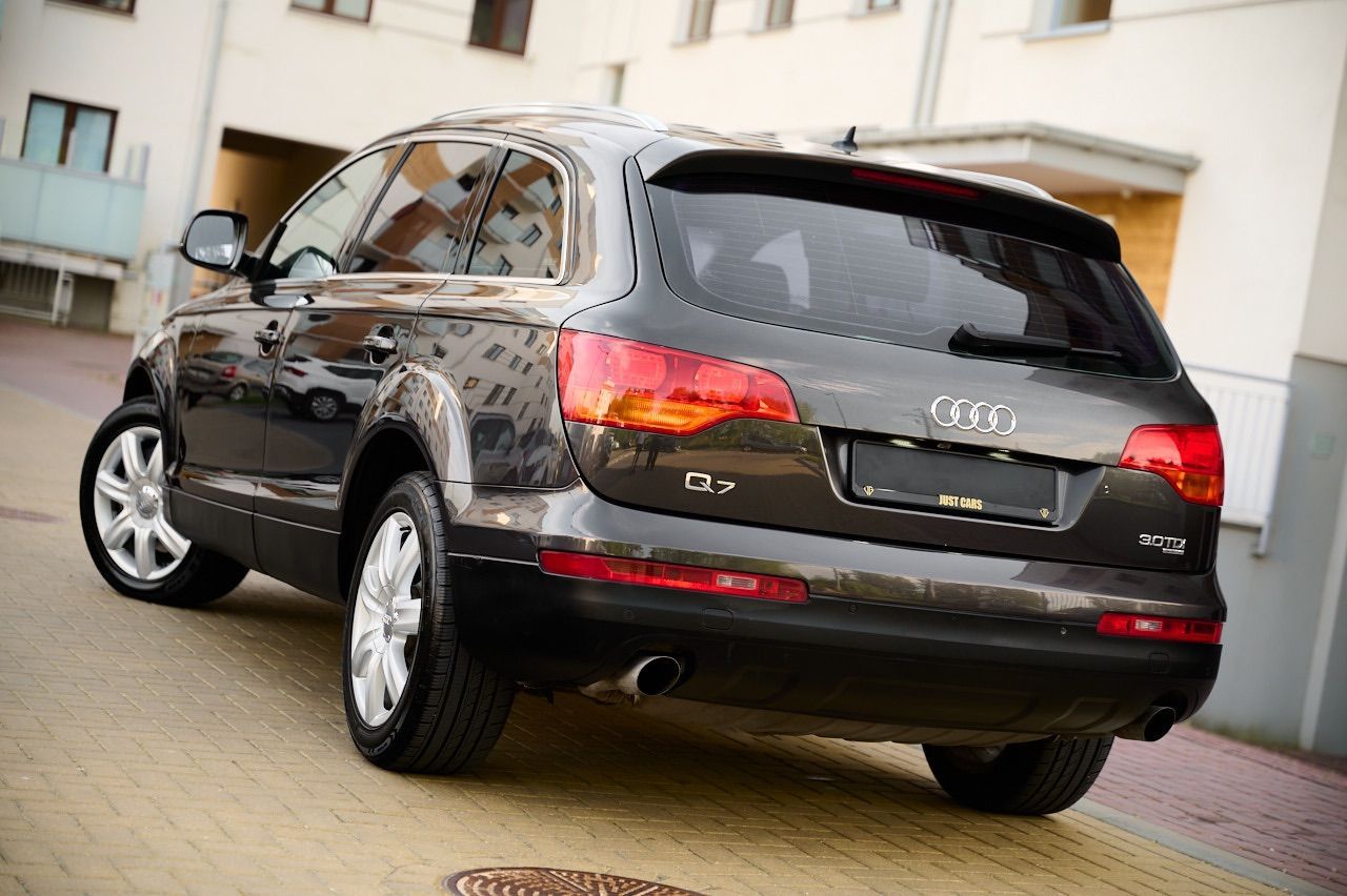 Audi Q7 3.0 V6 TDI 232PS / quattro / TipTronic / Bi-Xenon / BOSE / Zarej w PL