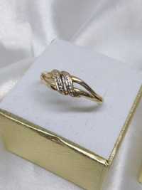Złoty pierścionek z diamentami złoto 585 Rozmiar 24