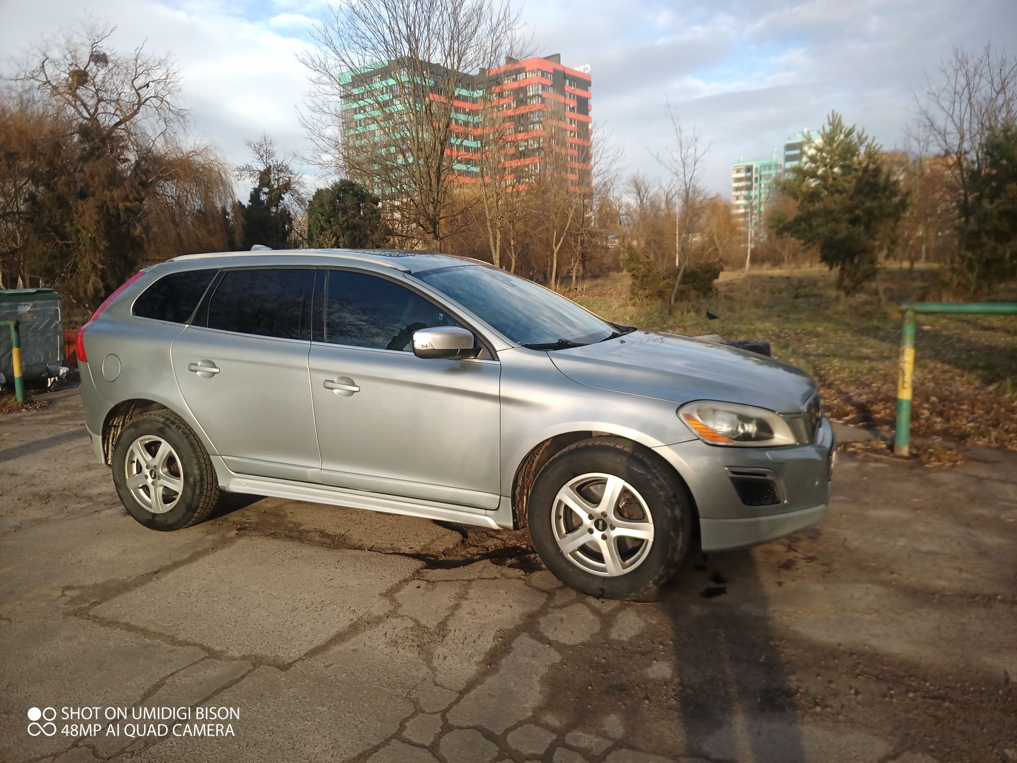 Продам Volvo XC60 T6 3.0  R-Design