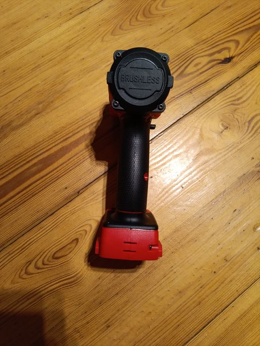 Klucz udarowy 1/2 na baterie Milwaukee M18 18V bezszczotkowy hex