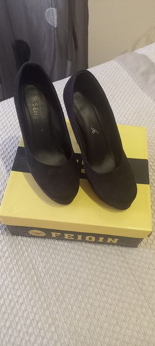 Sapatos .........