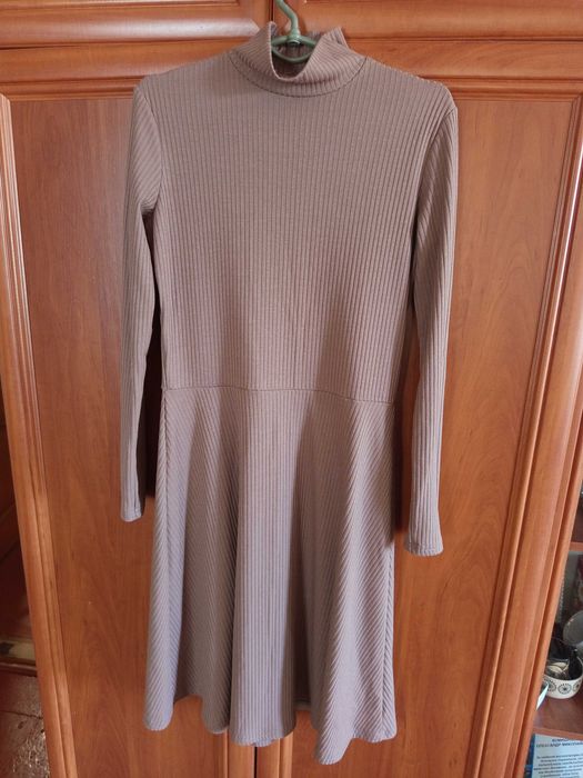 Сукня повсякденний одяг,можна на роботу,або з поясом буде нарядно