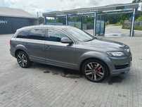 Audi Q7 Audi Q7 4.2 diesel , 2010 rok - zamiana na busa 9 os.