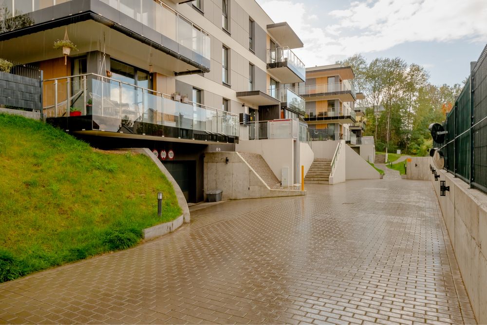 Ładne i Przytulne M2  43m2 na Wynajem z Super Tarasem i Gabinetem