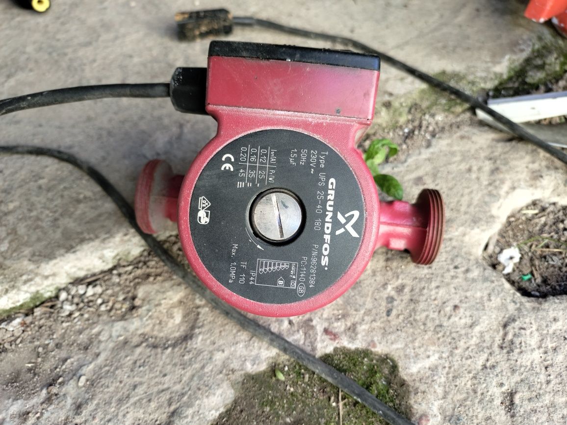 Pompa obiegowa Grundfos