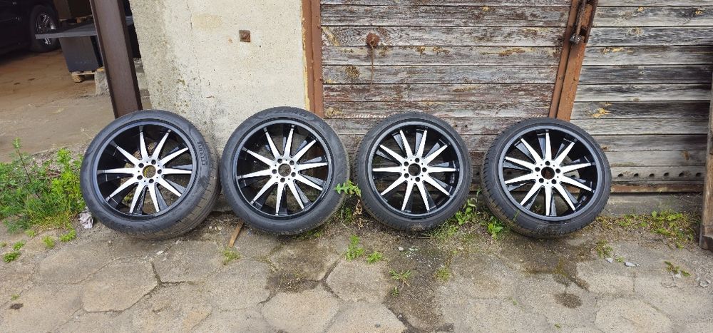 Felgi 20r 5x114.3 z dystansami Chrysler 300C