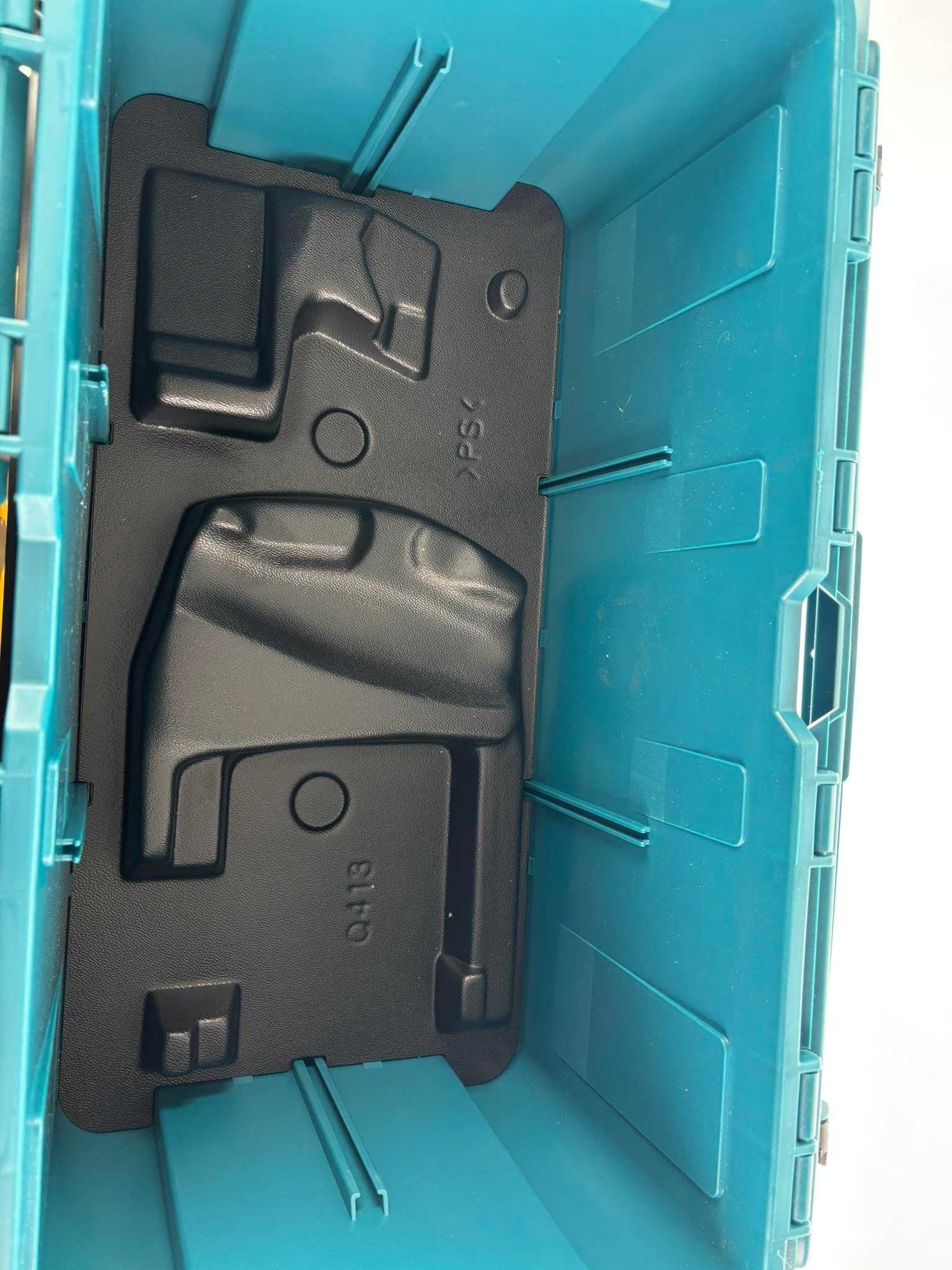 Makita Wiertarko-wkrętarka 18V + 2x akumulator BL1815 + ładowarka