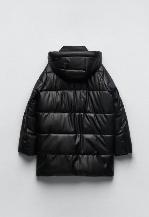 Новий пуховик Zara, екошкіра, розмір С, оригінал

Чорний колір, прекра