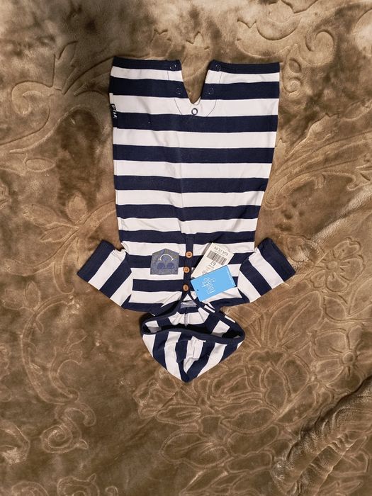 Rampersy z kapturem guziki w paski nowe tanio 62