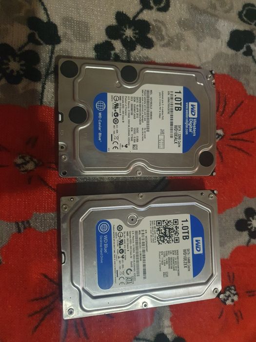 Жорсткі диски WD10EALX 1.0 ТB та Samsung HD403LJ 400 Mb