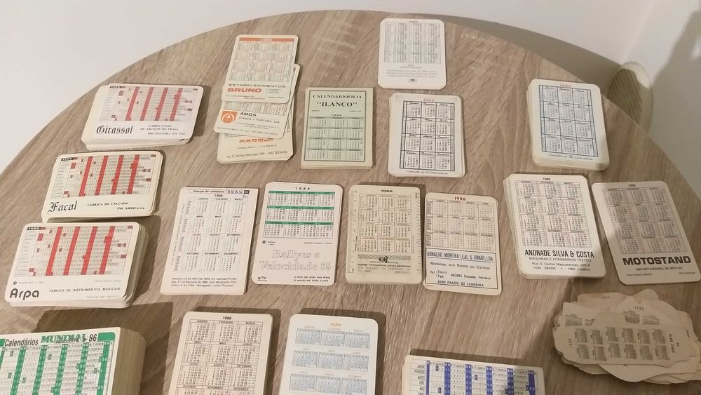 Grande coleção de calendários diversos - 500