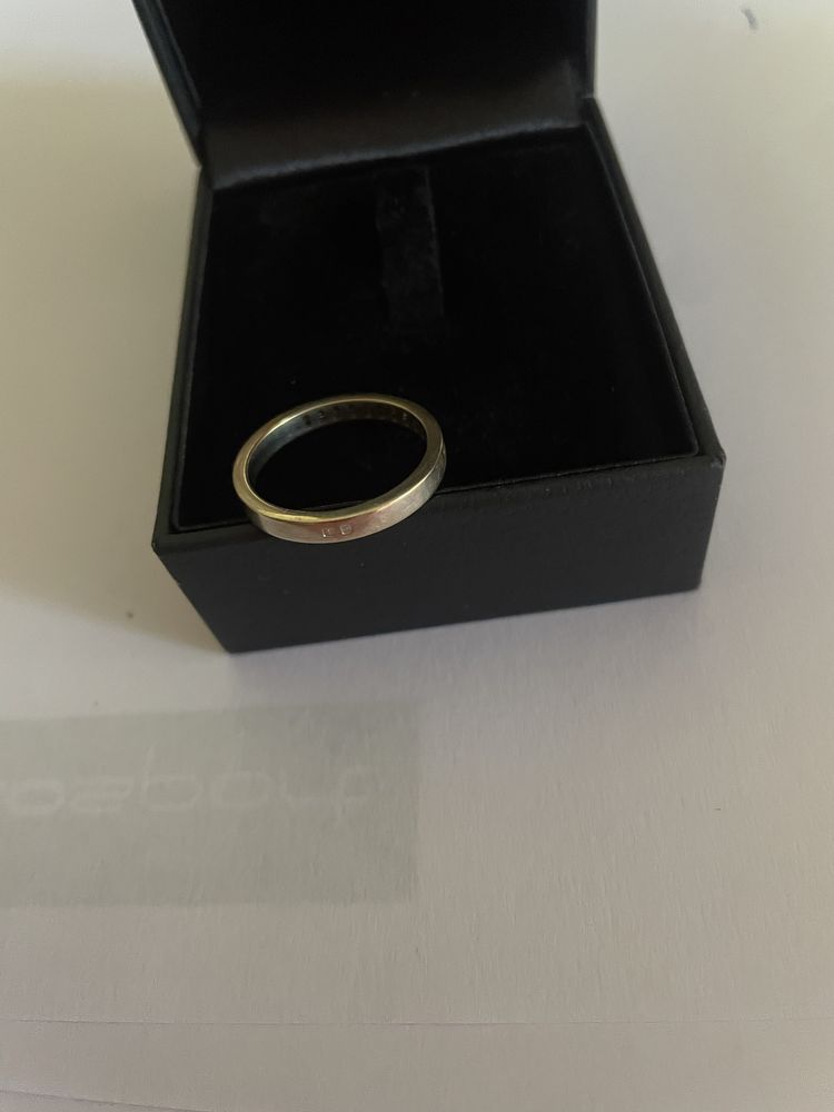 Aliança ouro 19,2kt zircónias