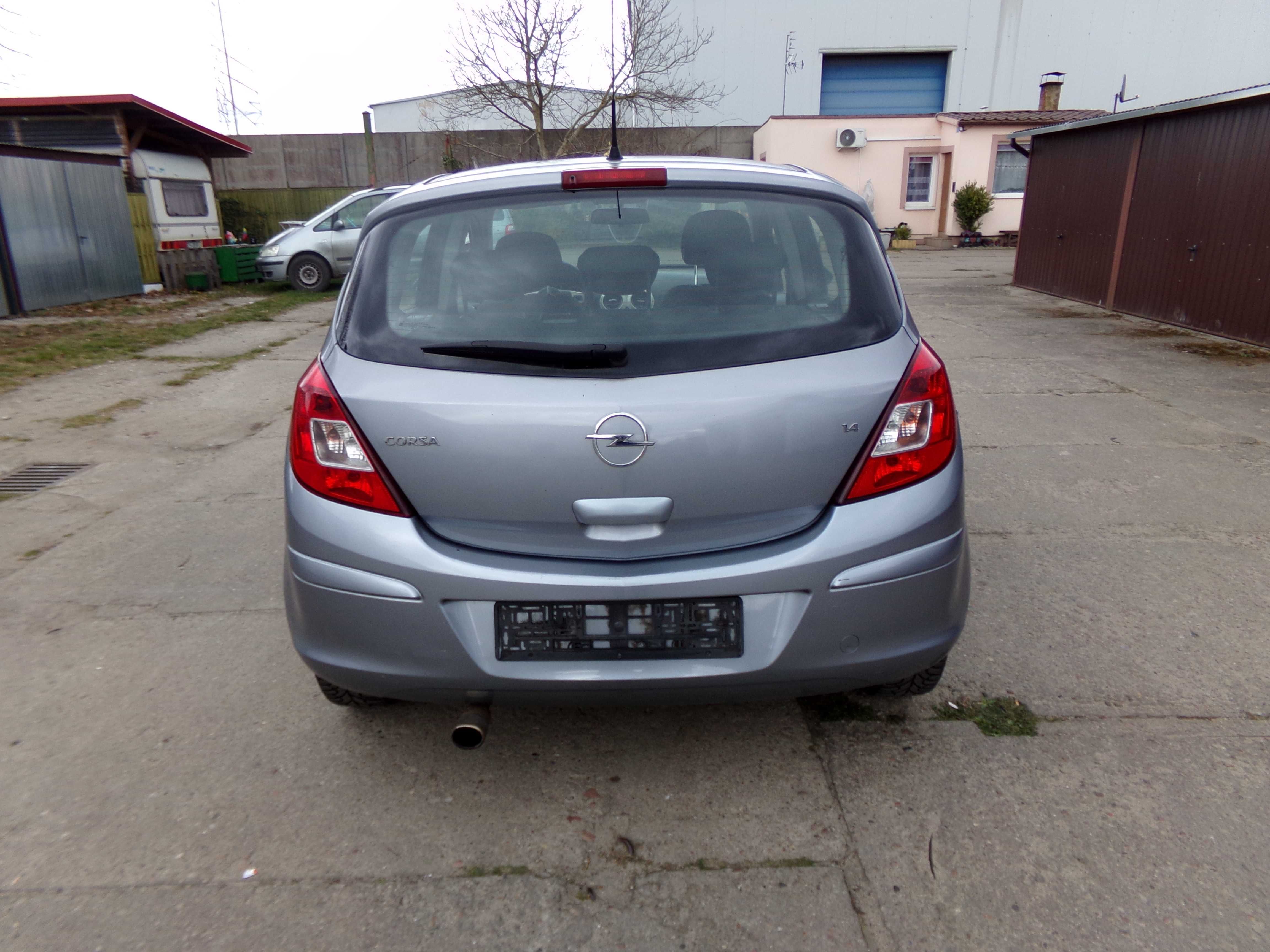 OPEL CORSA  D   - 1.4 benzyna -  2007 -   5 Drzwi   - Okazja