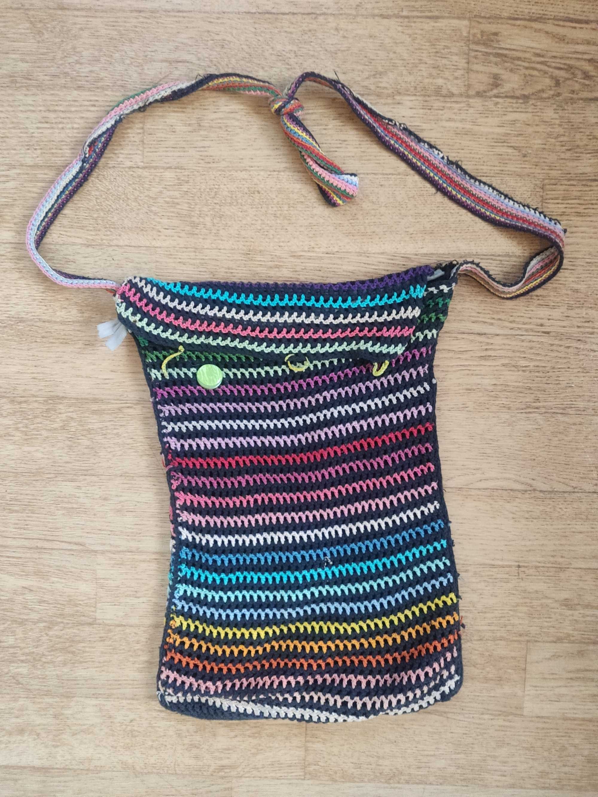 Hand-made torba robiona na szydełku