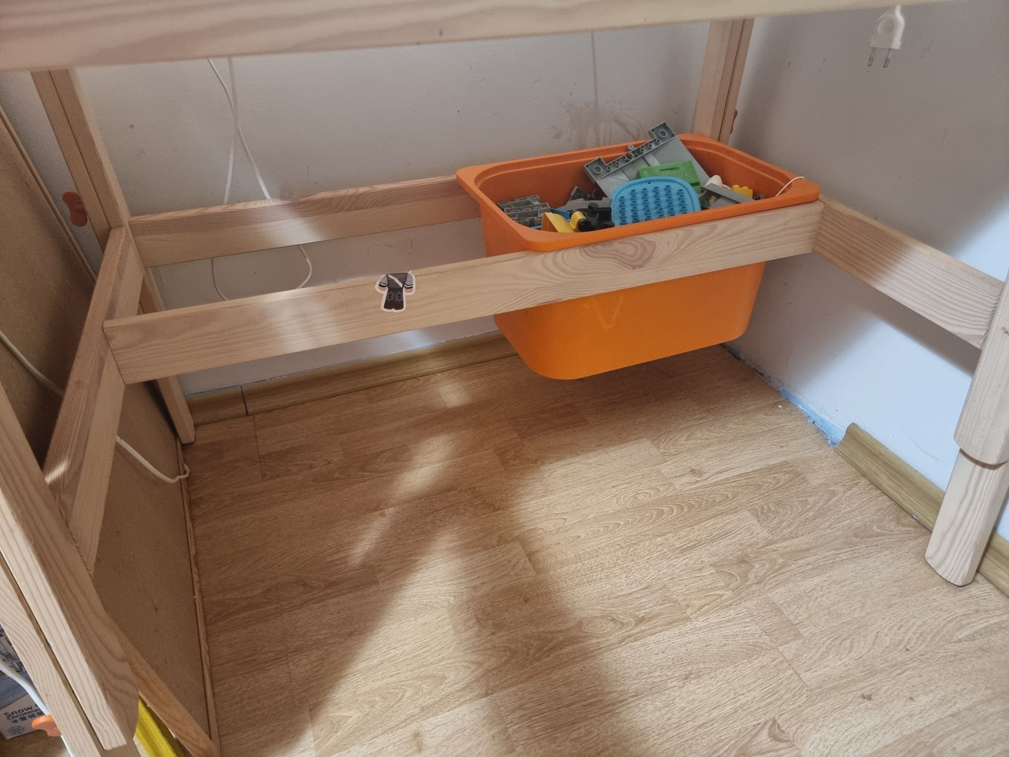 Biurko Ikea Flisat