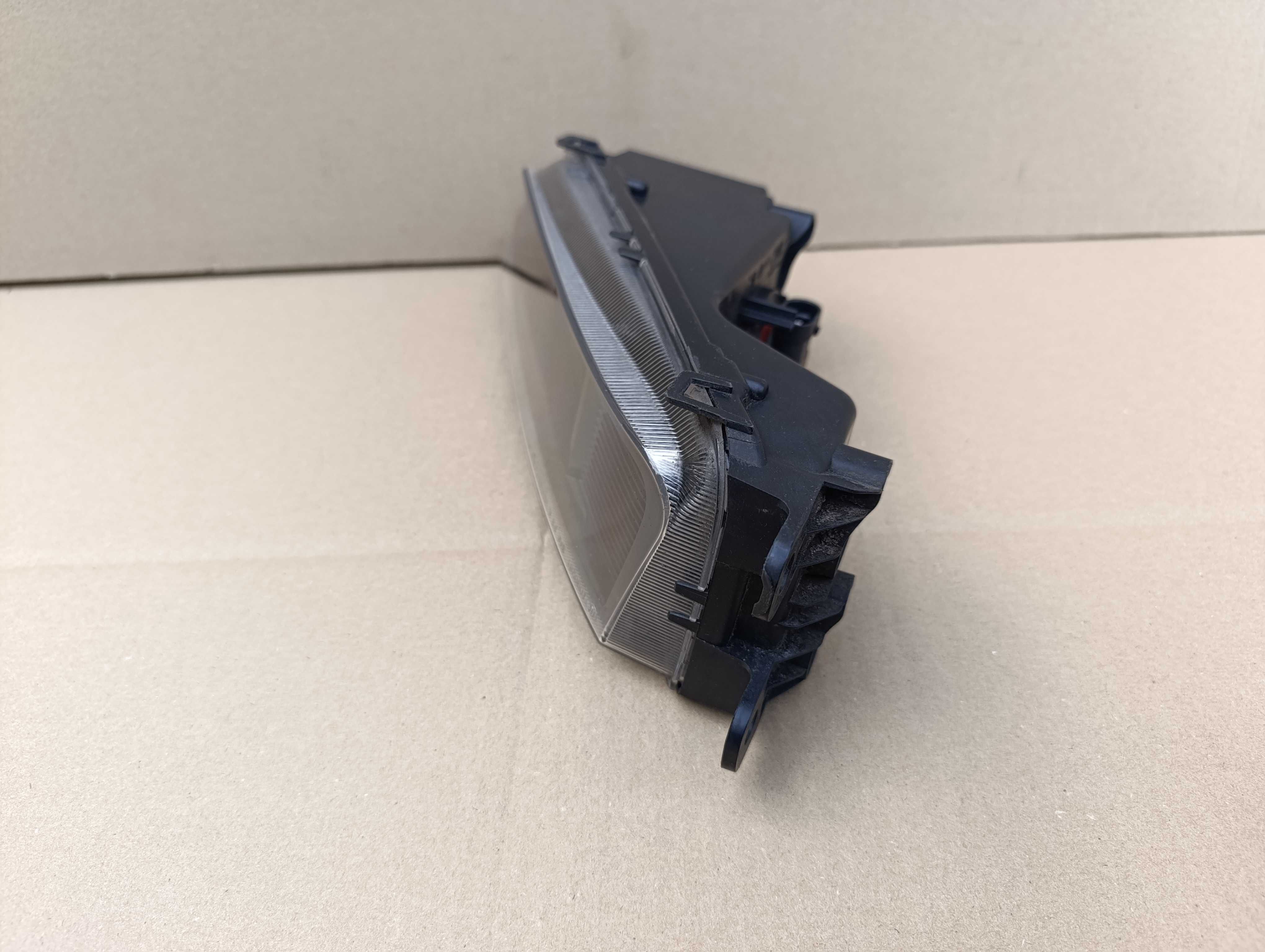 VW Tiguan 2 II ALLSPACE halogen zderzaka prawy idealny 5NL.941.700