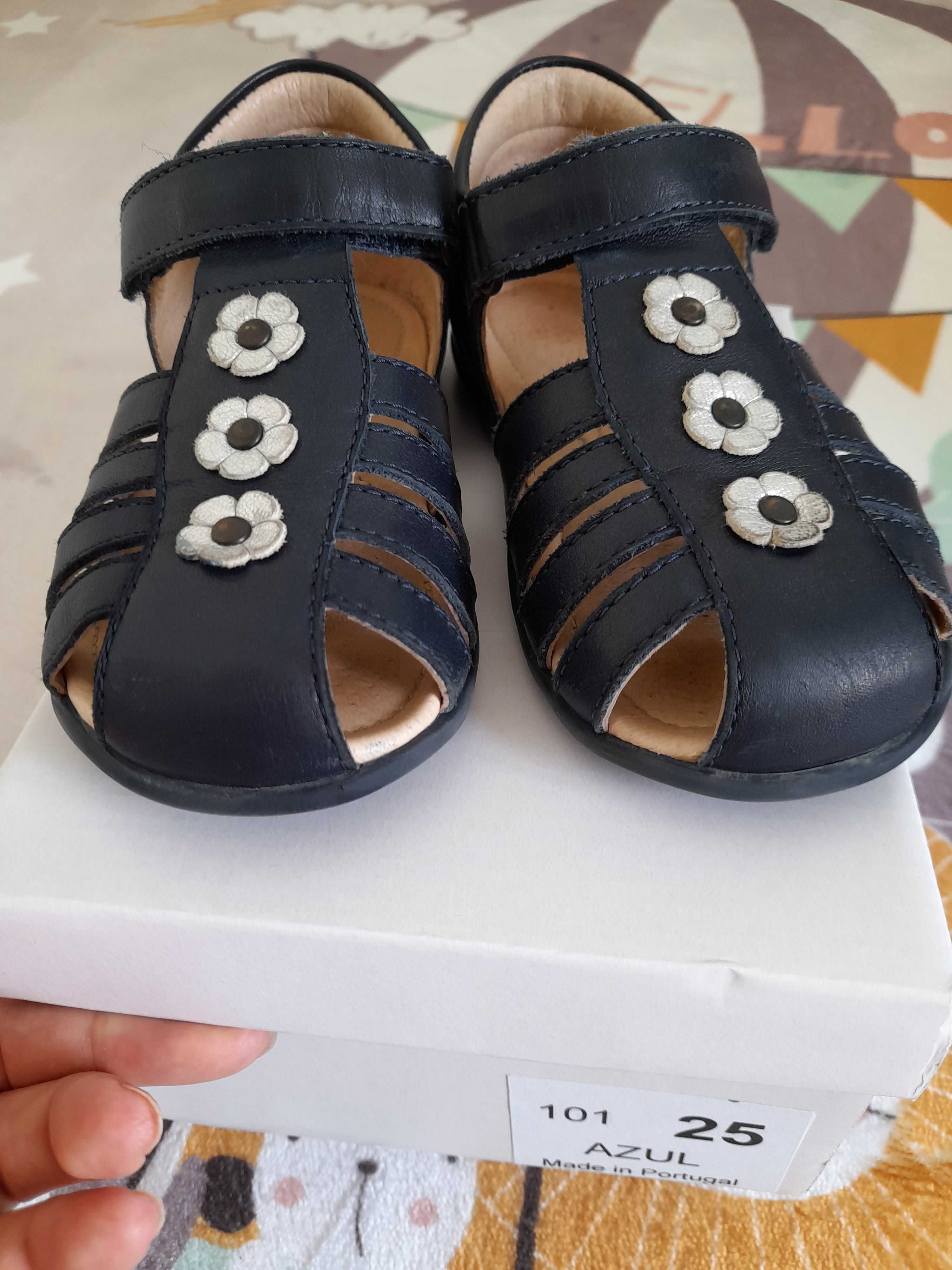 Sandalias de menina n25 em pele