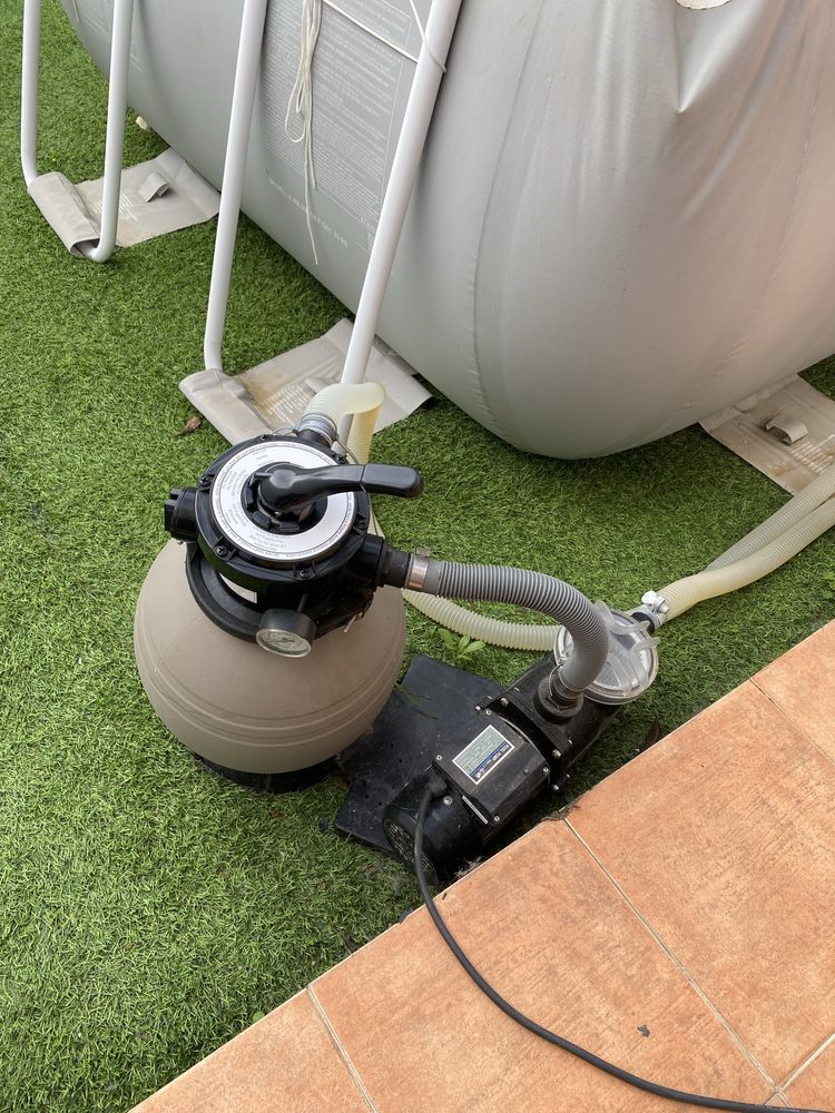 Piscina Intex 4X2M como nova