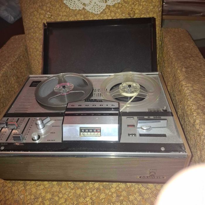Магнитофон бабинный Grundig  TK-146