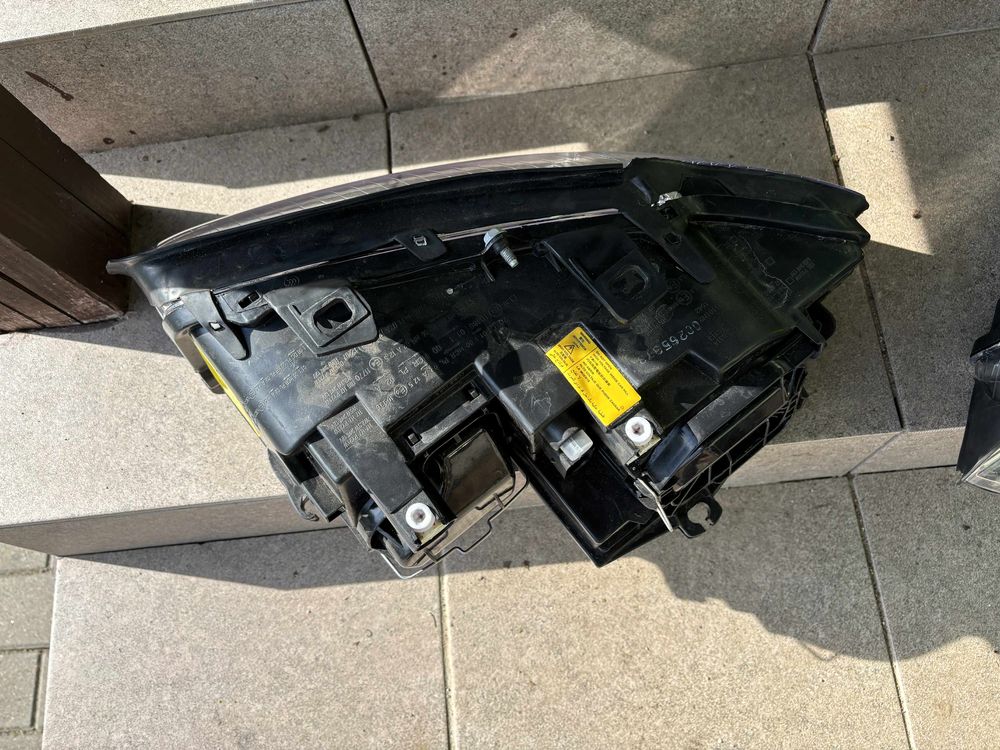 Reflektory przednie xenon audi a4 b6