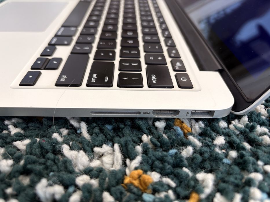 Macbook pro A1503