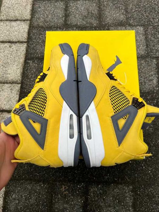 "Buty koszykówki "Air_Jordan_4_retro_tour_yellow_Roz.42