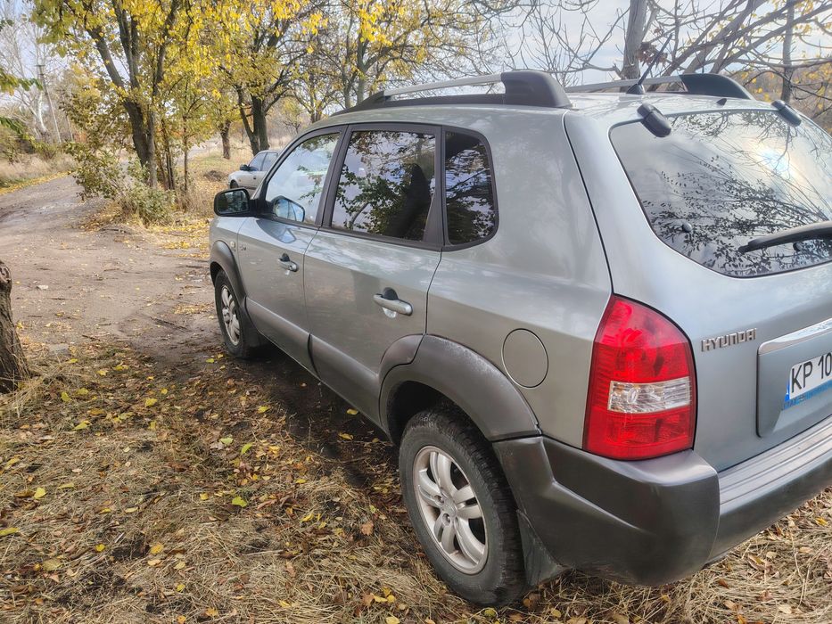 Продам туксон 2.0 дизель