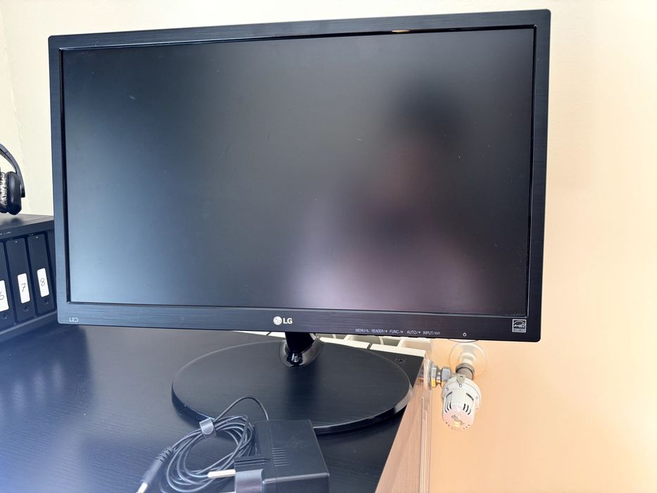 Monitor LG - 22M38A-B - LED 21.5P FULL HD VGA - Preto