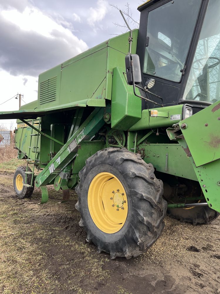 John Deere 1052 1984
