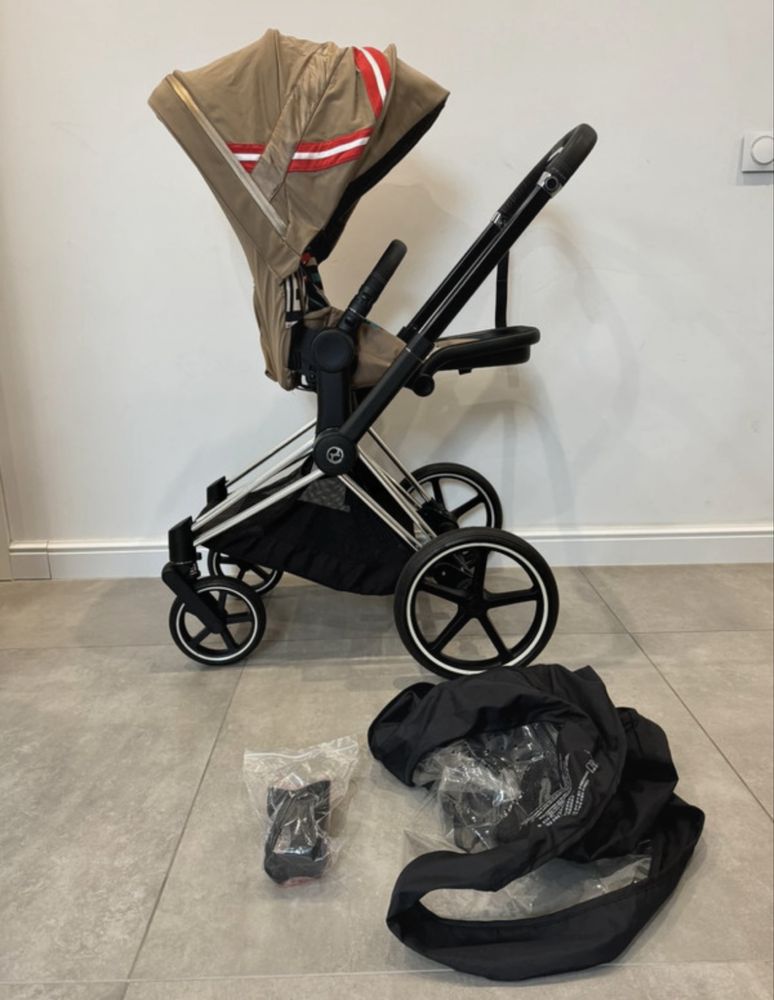 Spacerówka Cybex Priam 4.0 by Karolina Kurkova / Chrome Black