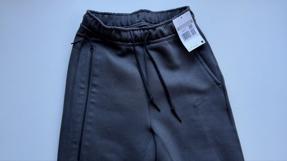 Nike Tech Fleece Anthracite w rozmiarze XS drill black joggers