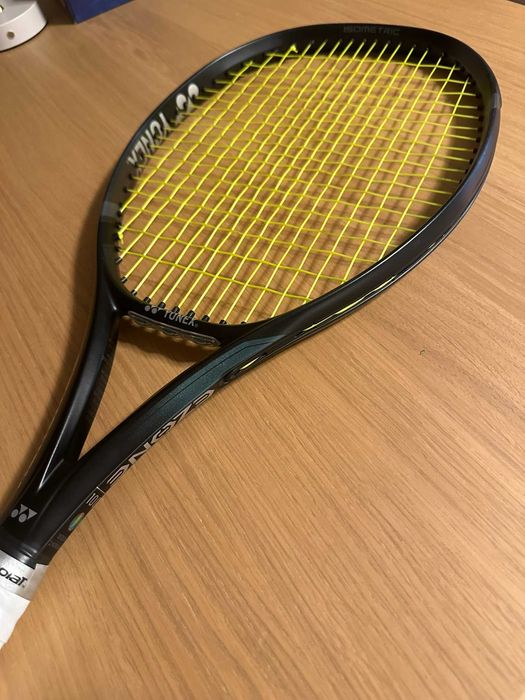 Yonex EZONE 100 300g Aqua Black 2024 Grip 2