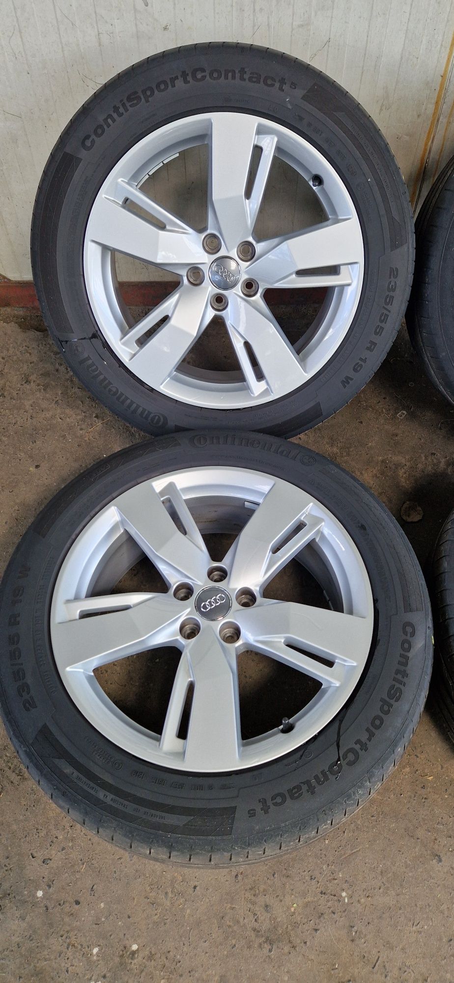 Kola felgi aluminiowe audi q5 8.0jx19h2 et39